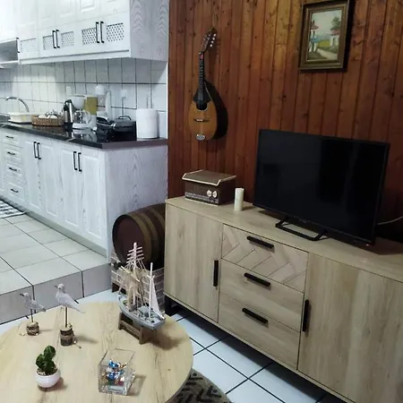 Golden Nest Holiday home *
