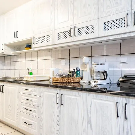 Holiday home Golden Nest *
