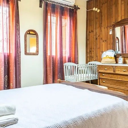 Golden Nest Holiday home *